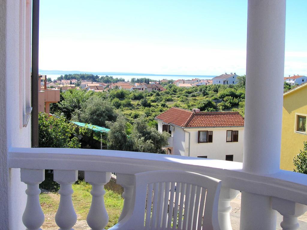 Apartments Kristina Krk Town Bagian luar foto