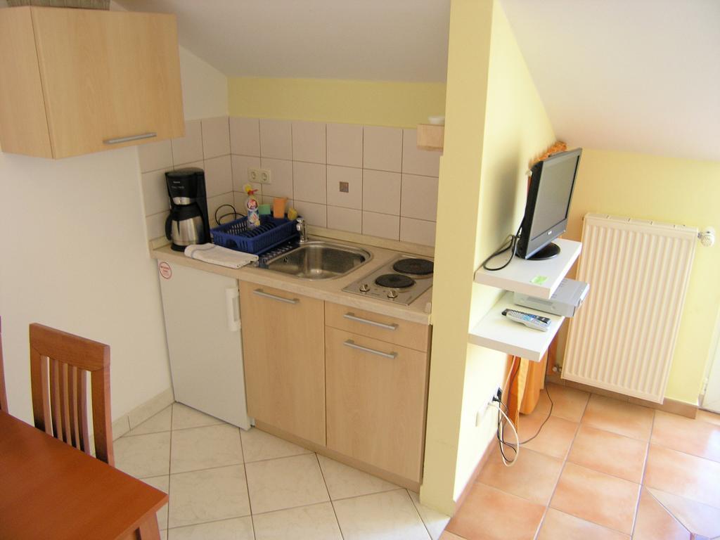 Apartments Kristina Krk Town Bagian luar foto